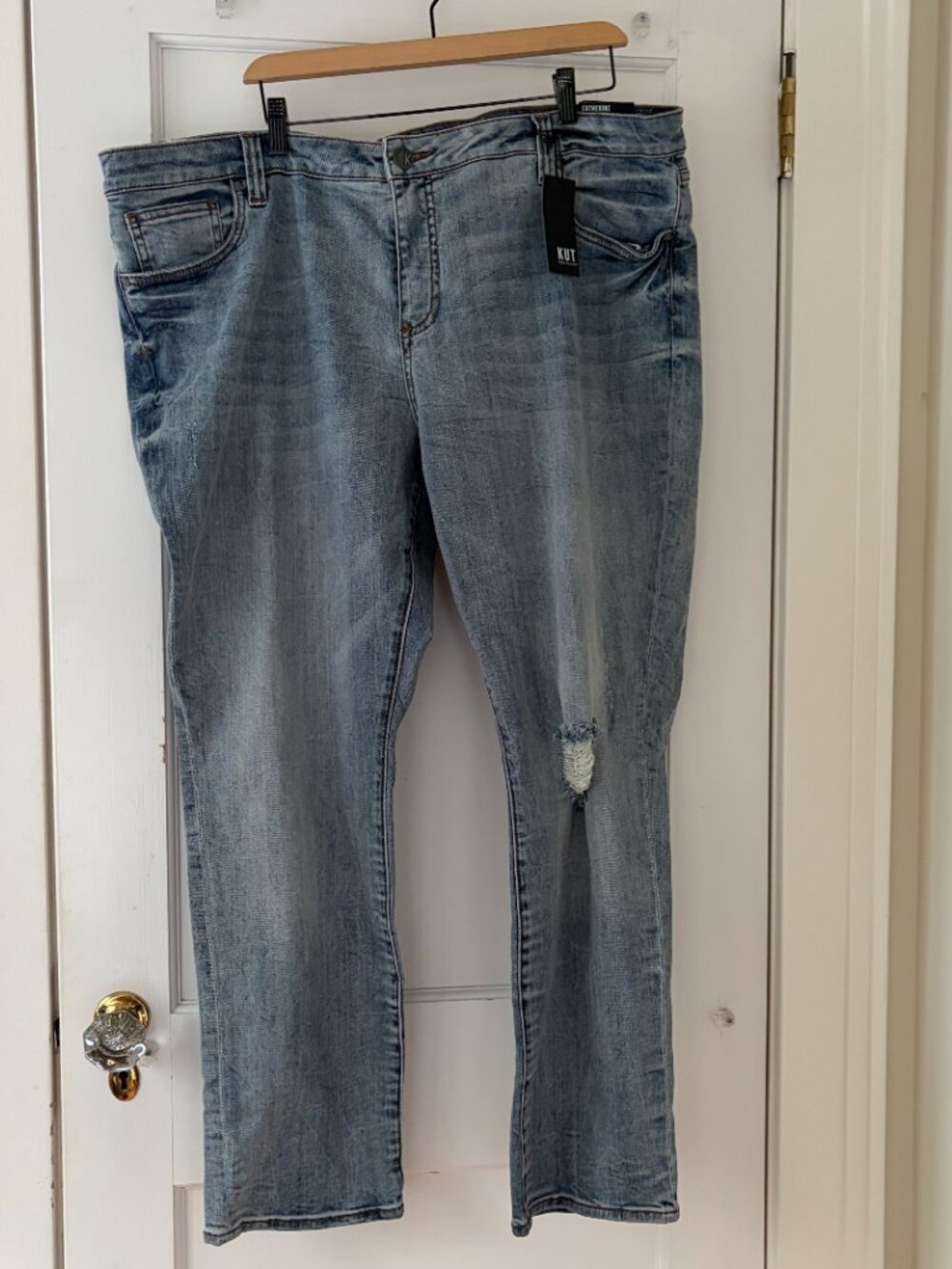 Kut from the Kloth Catherine Boyfriend Jeans Size 20W Distressed NWT - Picture 2 of 8